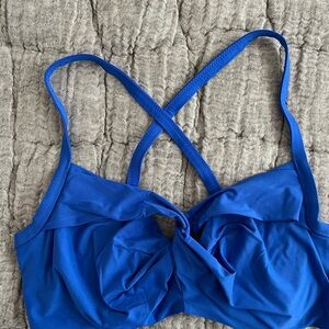Athleta Blue Twist Front Swim Top (34D/DD)